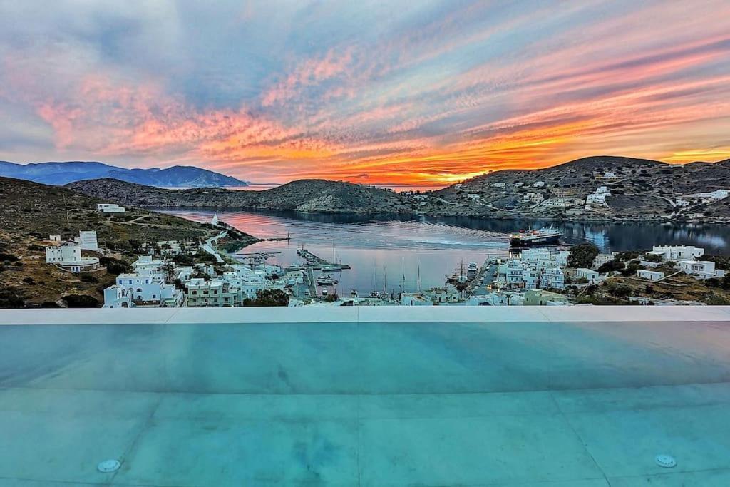Mirabilis Villa